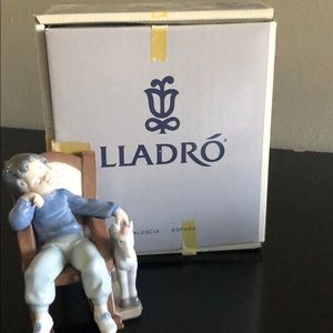 Lladro Figurine. All Tuckered Out. #5846